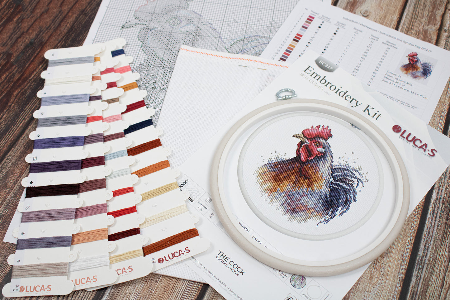 Set de brodat în cruciuliță cu cercul de brodat - The Cock, BC217