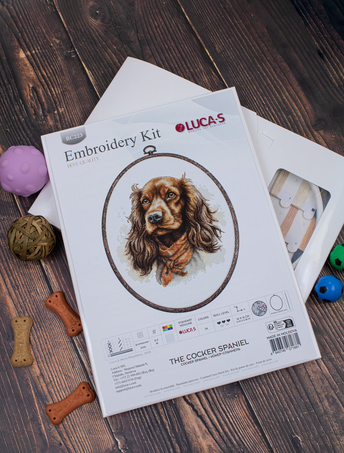 Set de brodat în cruciuliță cu cercul de brodat inclus - Cocker Spaniel