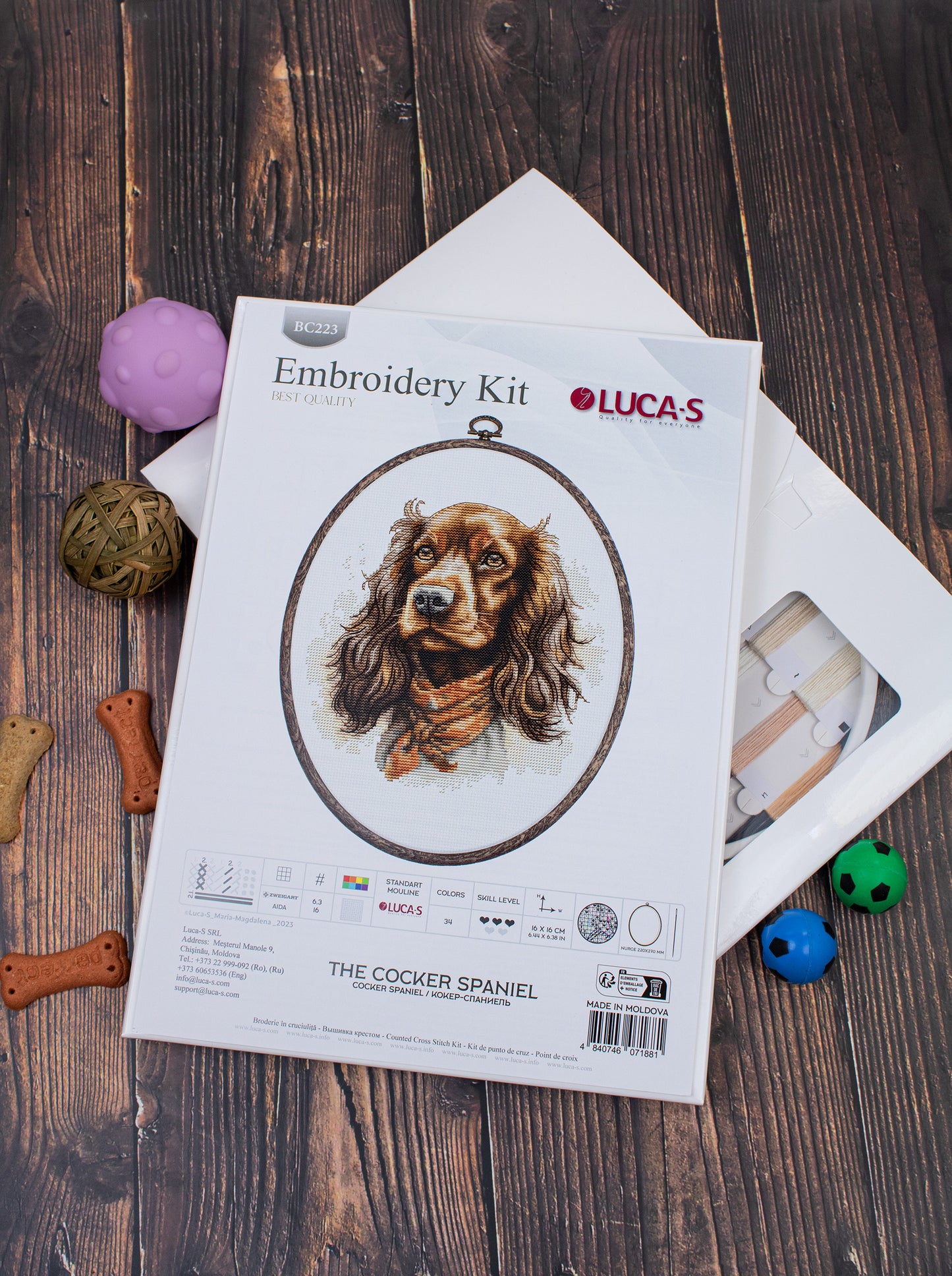 Set de brodat în cruciuliță cu cercul de brodat inclus - Cocker Spaniel