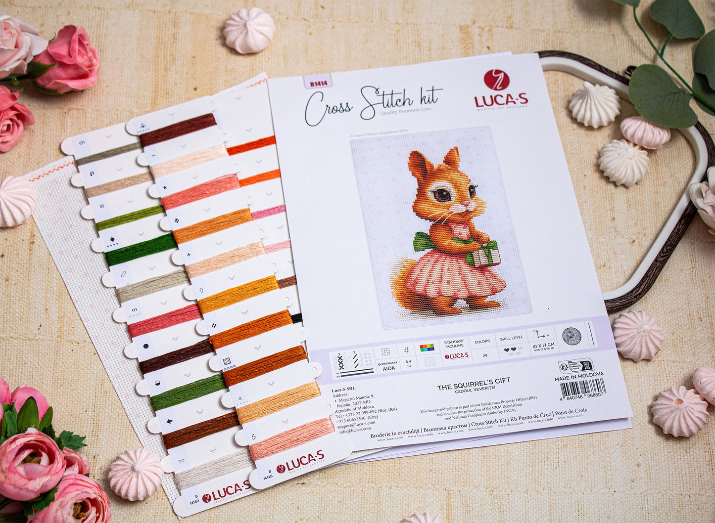 Set de brodat în cruciuliță Luca-S - Cadoul Veveriței, B1414