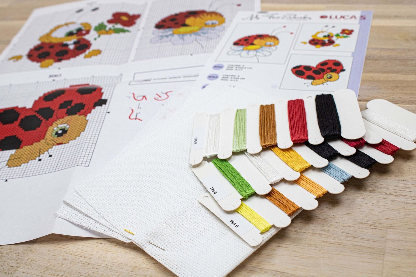 Set de brodat în cruciuliță Luca-S - Prima mea broderie