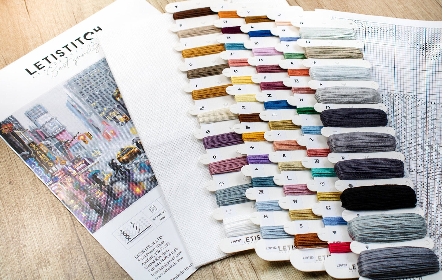 Cross Stitch Kit LetiStitch - New York - HobbyJobby