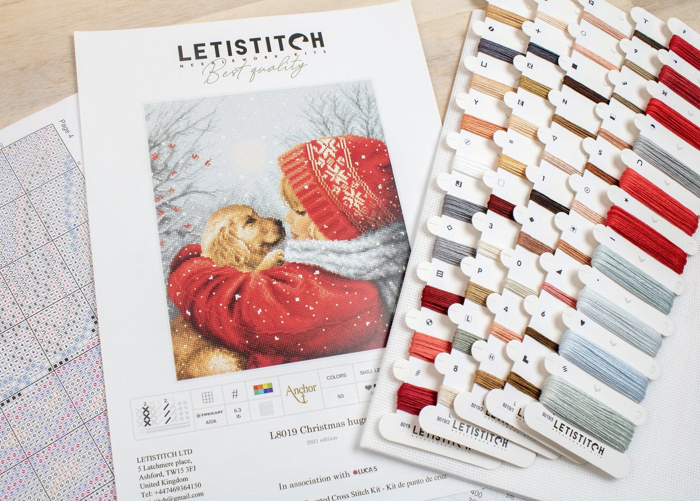 Cross Stitch Kit LetiStitch - Christmas Hugs - HobbyJobby