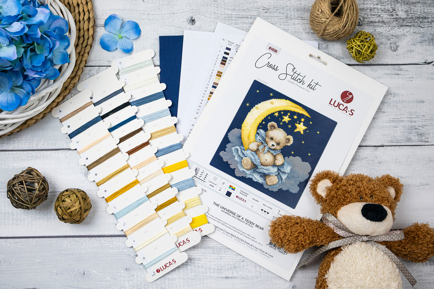 Set de brodat în cruciuliță Luca-S - Universul unui Ursuleț de Pluș ,B1436