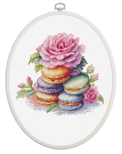 Set de brodat în cruciuliță cu cercul de brodat inclus - French Macarons, BC226