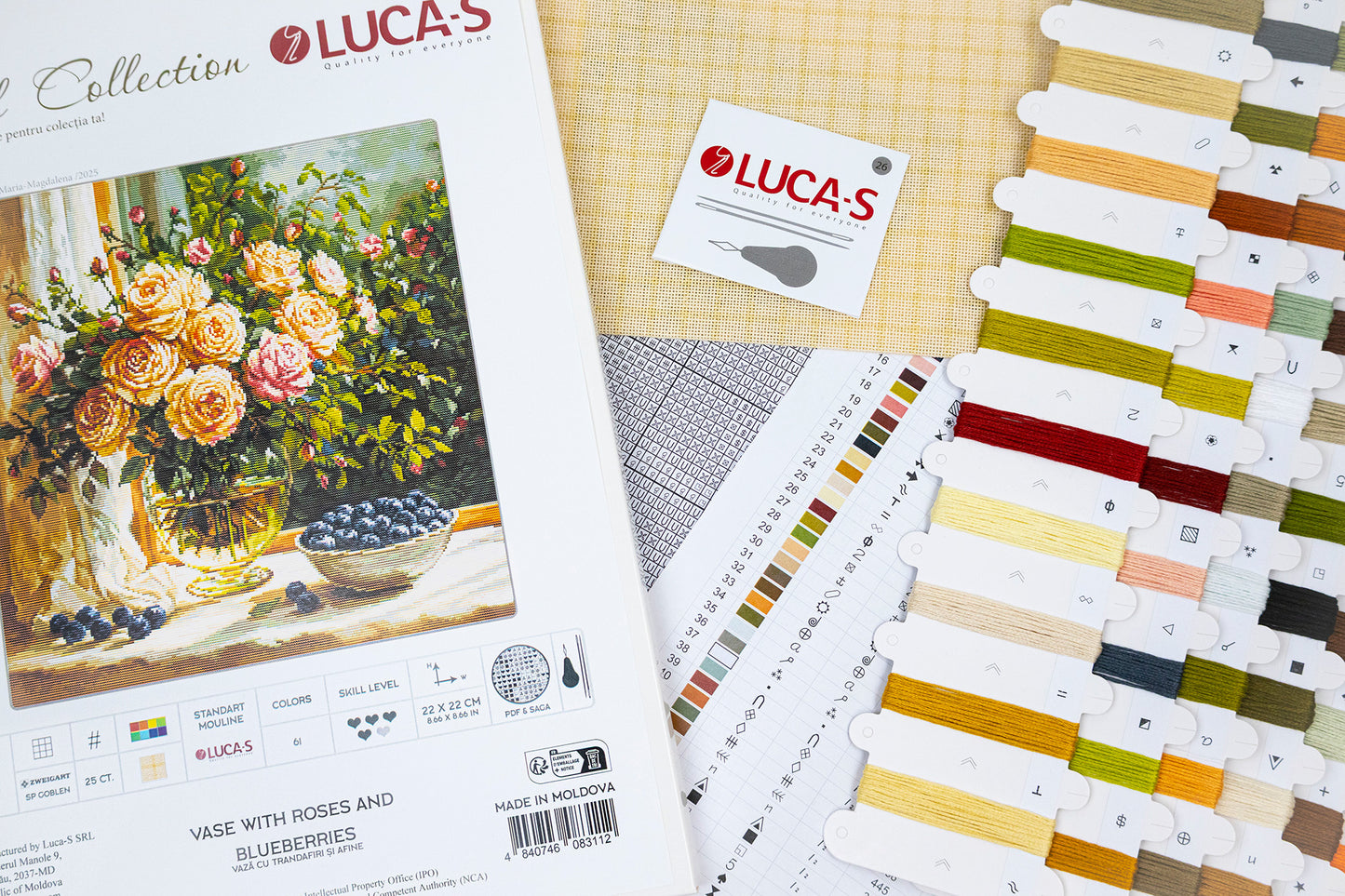 Set de brodat în goblen Luca-S GOLD - Vază cu Trandafiri și Afine, G719