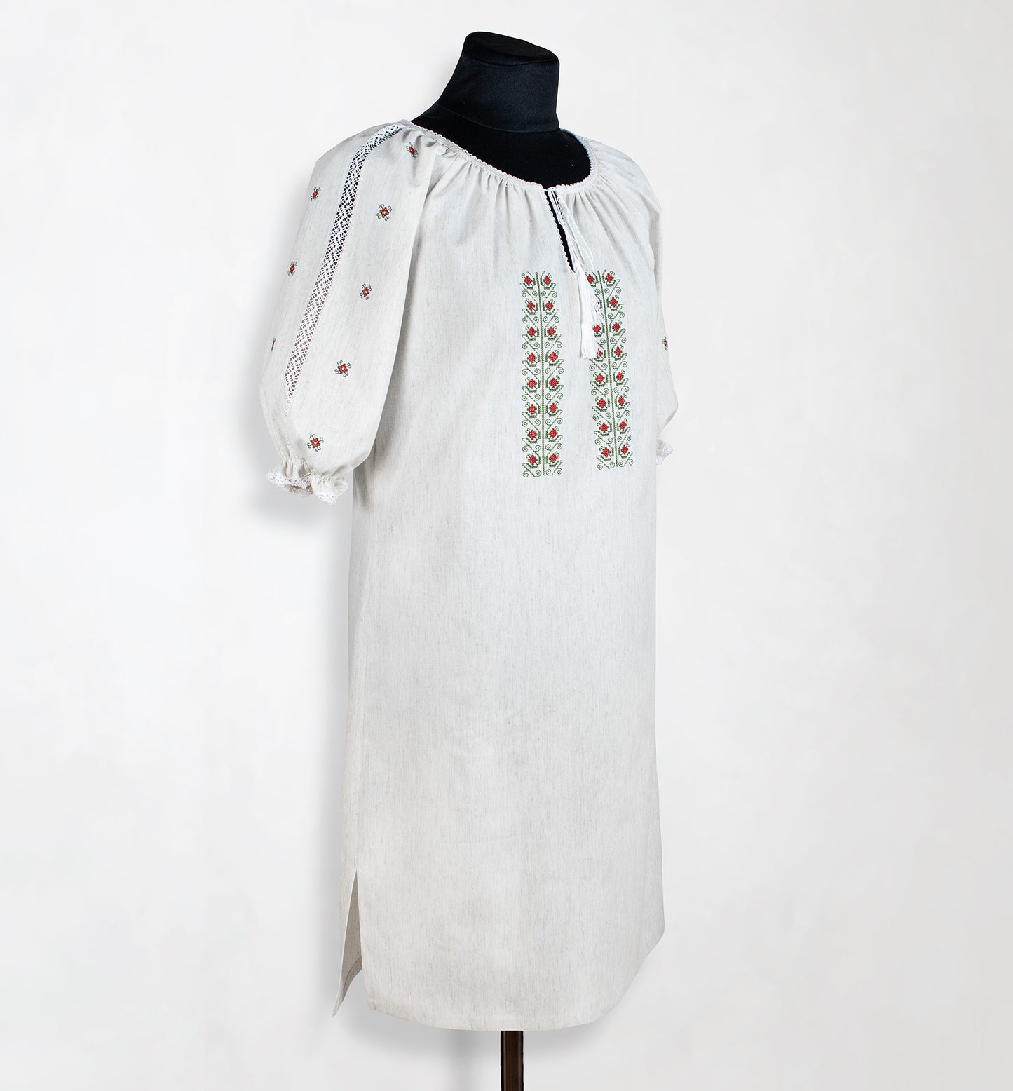 Rochie brodată, R002