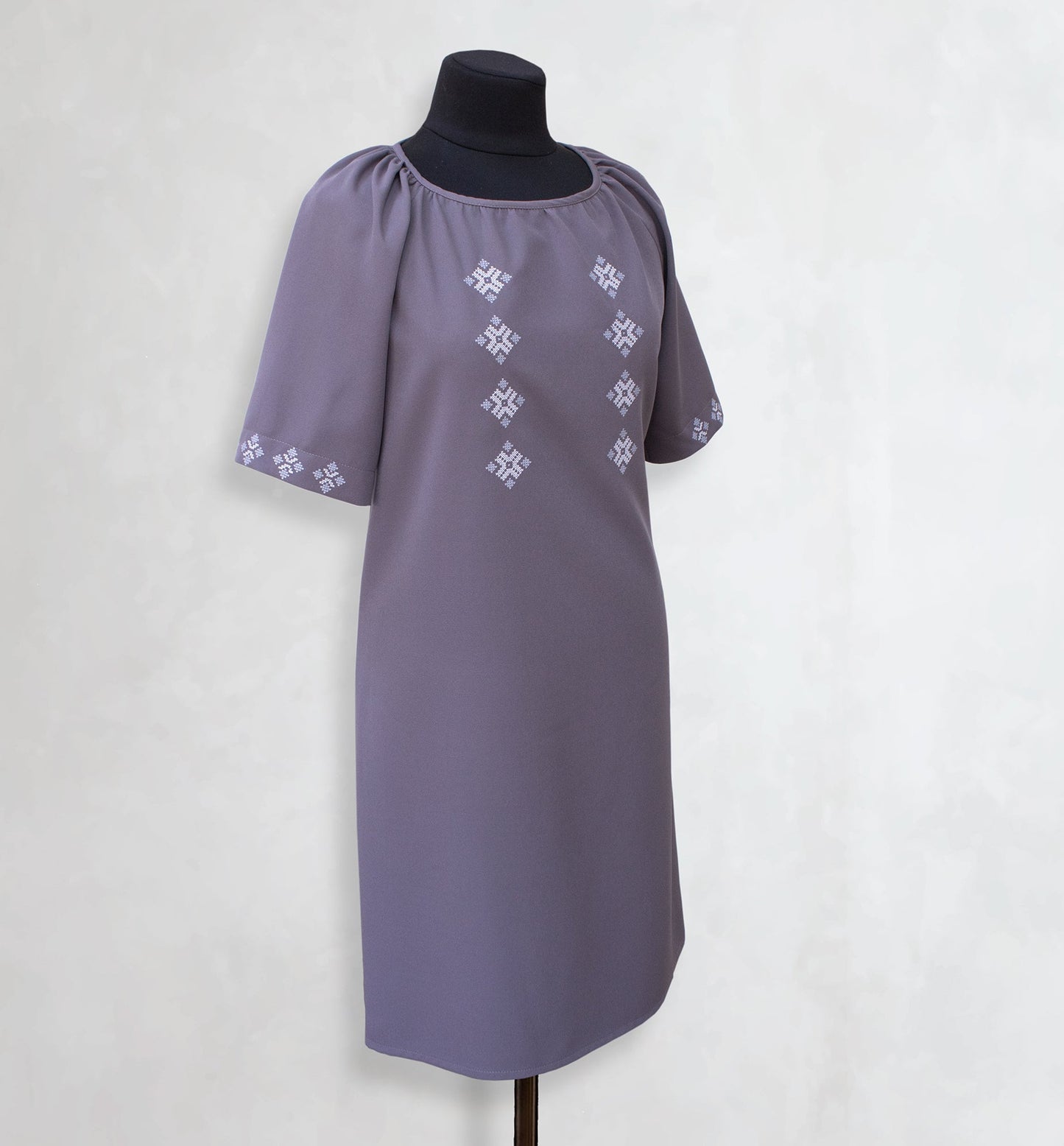 Rochie brodată, R004