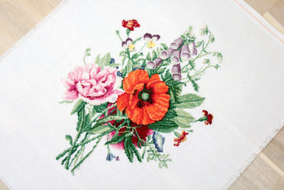 Set de brodat în cruciuliță Luca-S - B2350 Buchet cu mac şi bujor