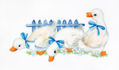 Set de brodat în cruciuliță Luca-S - B1143 Trei gâşte