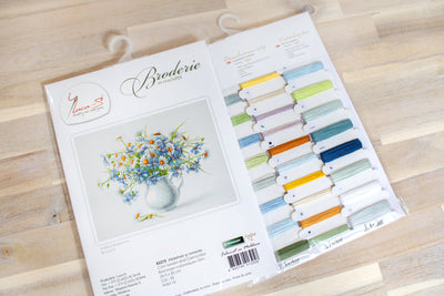 Set de brodat în cruciuliță Luca-S - B2275 Albastrele si romanite