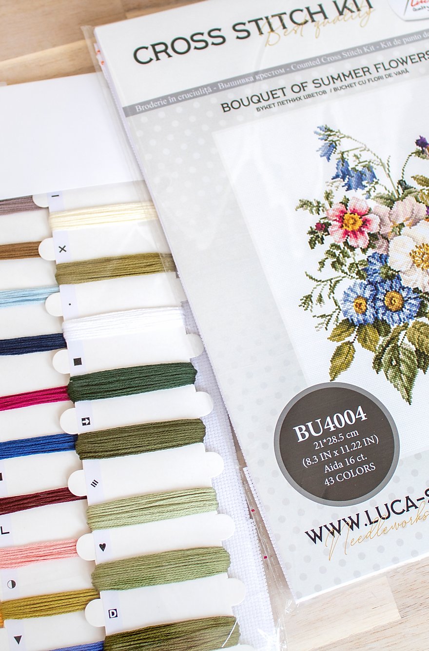 Set de brodat în cruciuliță Luca-S - BU4004 Buchet cu flori de vară