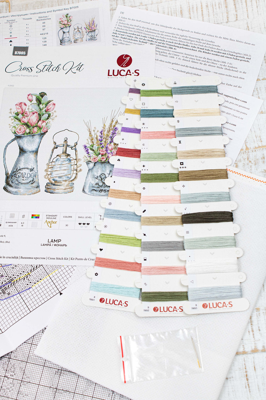 Cross Stitch Kit Luca-S - Lamp - HobbyJobby