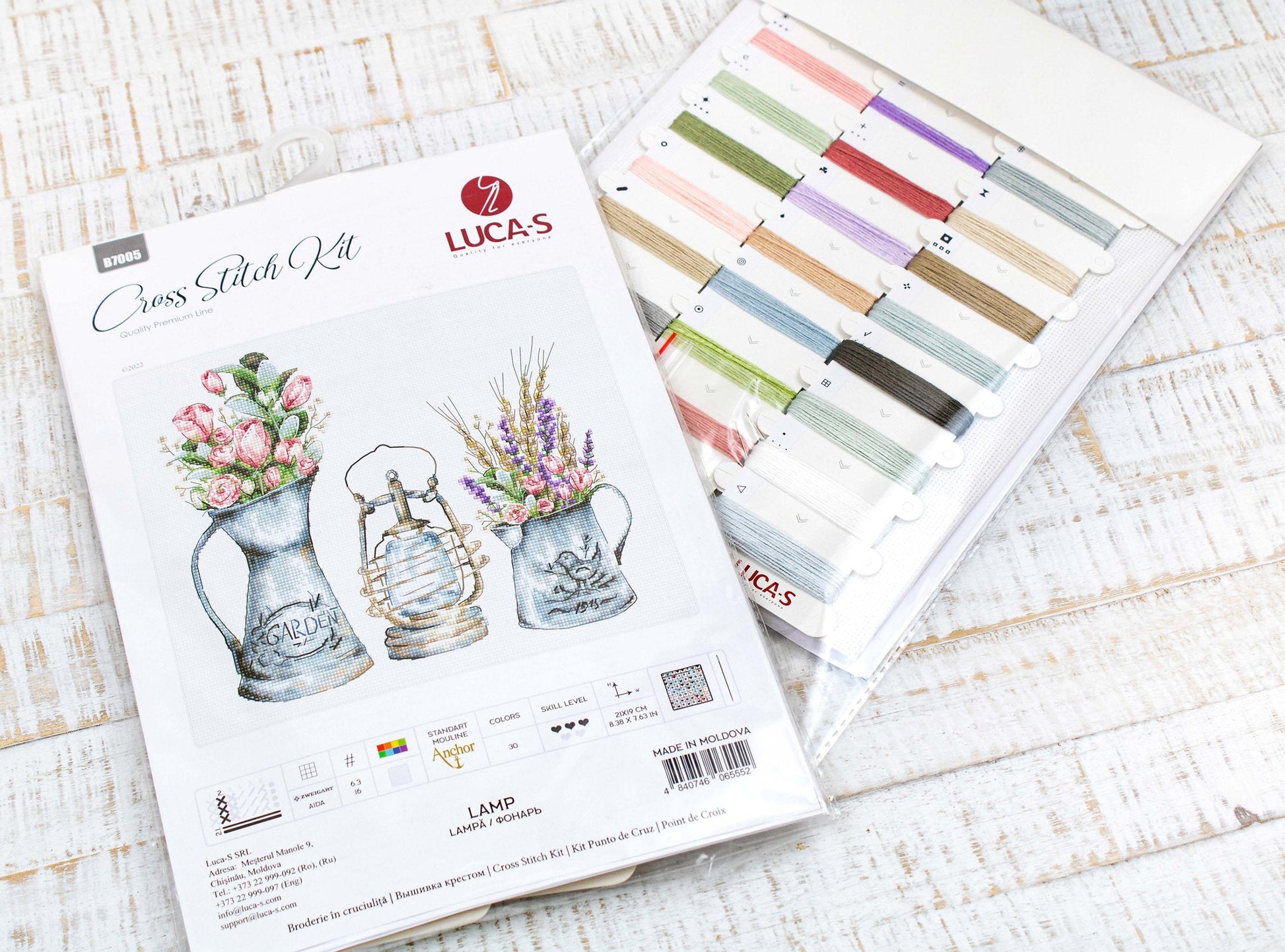 Cross Stitch Kit Luca-S - Lamp - HobbyJobby
