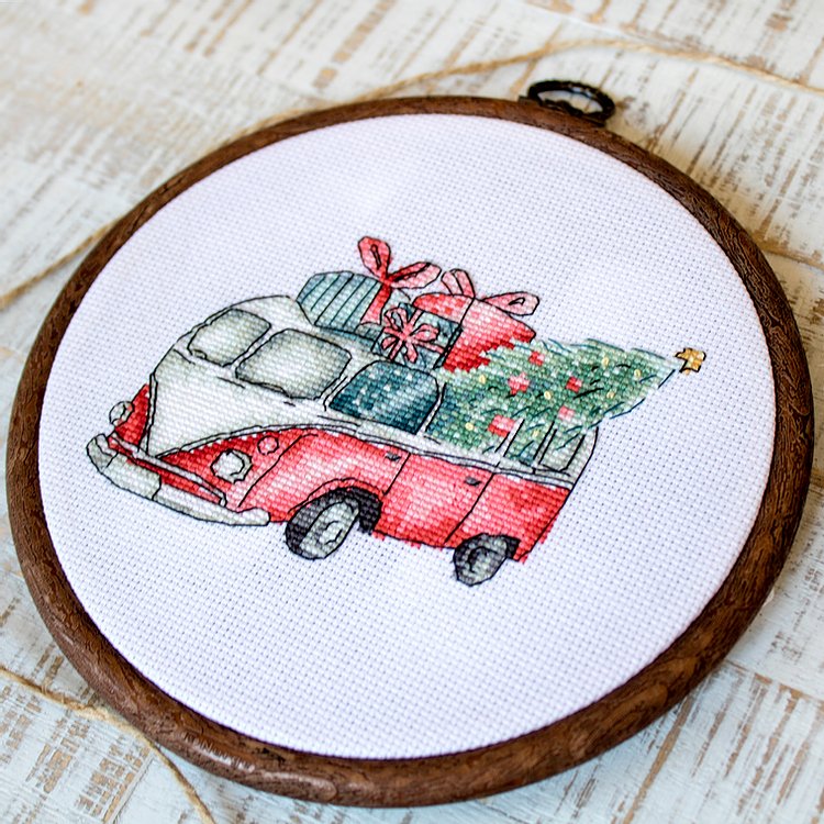 Набор для вышивания Letistitch - Новогодние ретро-машинки / Набор из 5 шт., Leti965