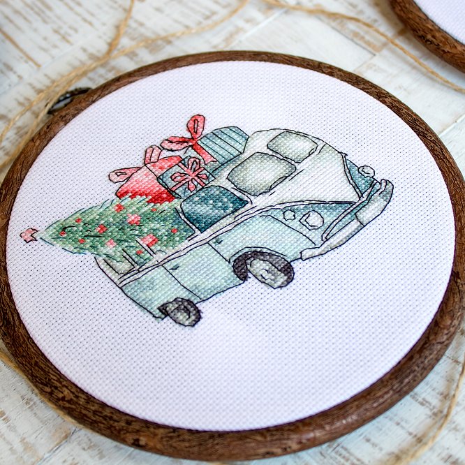 Набор для вышивания Letistitch - Новогодние ретро-машинки / Набор из 5 шт., Leti965
