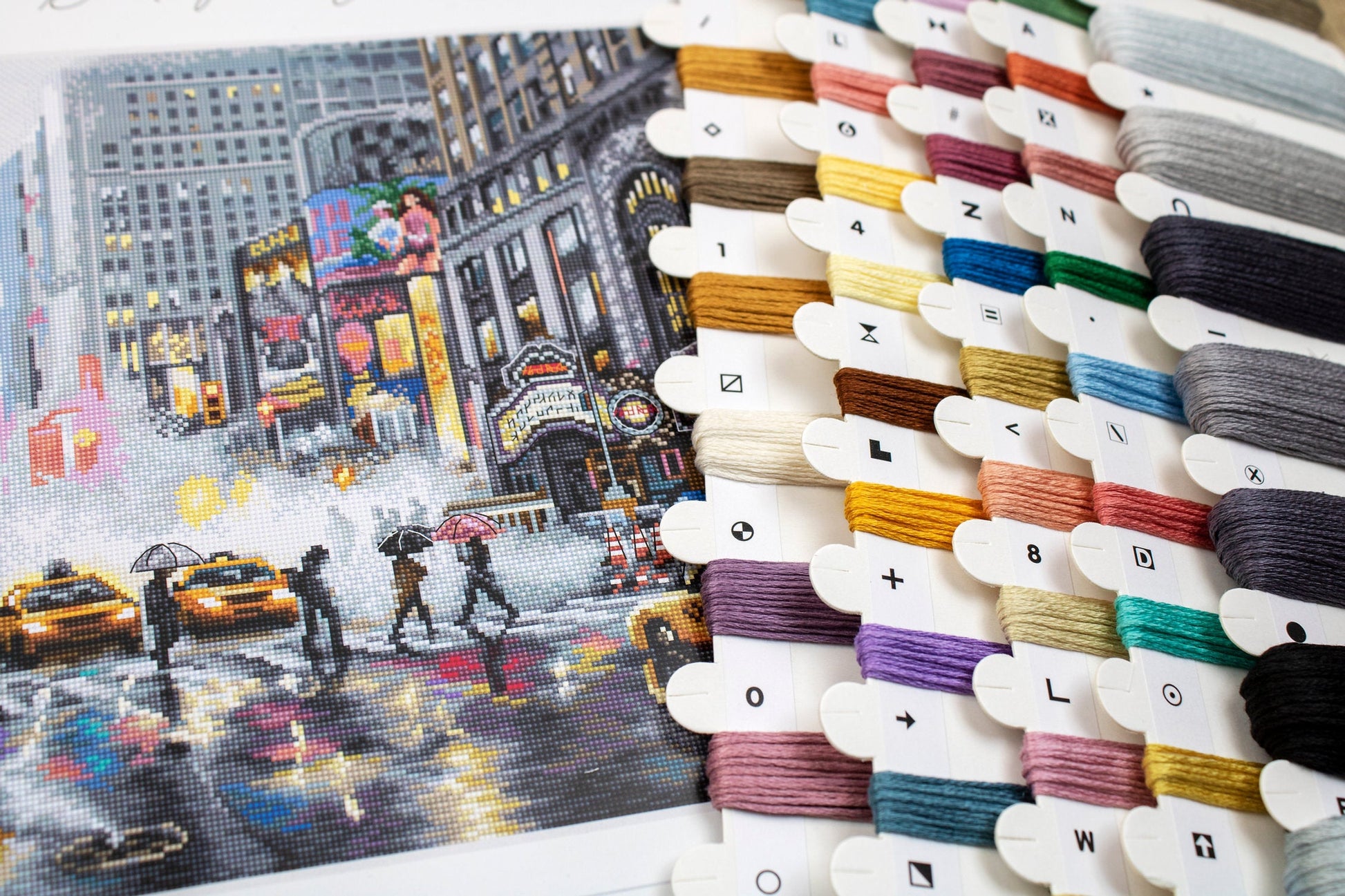 Cross Stitch Kit LetiStitch - New York - HobbyJobby