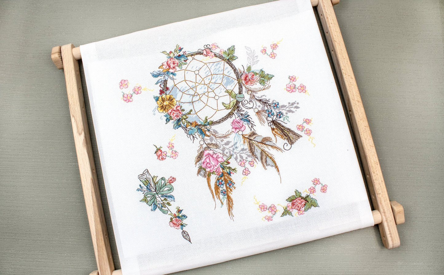 Набор для вышивания крестом Letistitch - Spring Dreams, L8035